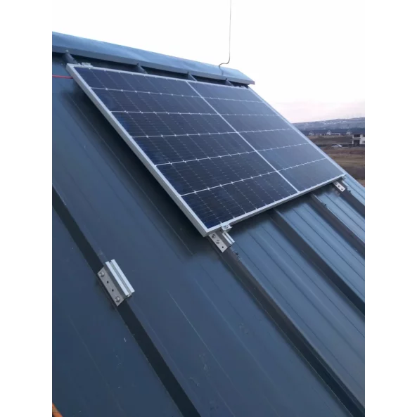 Mini abrazadera para paneles sándwich R23+EPDM+4 tornillos autoperforantes