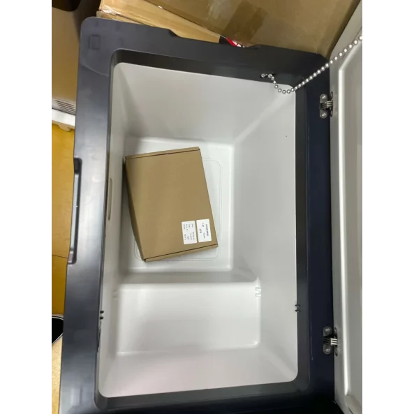 Nevera de coche Smart Cooler 40L con compresor, 12/24/220V, con pantalla LCD y Bluetooth – ¡PRODUCTO REACONDICIONADO!