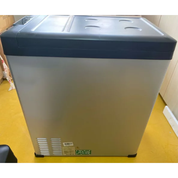 Frigider auto cu compresor smart cooler 75L ,12/24/220V, cu display LCD si bluetooth - PRODUS RESIGILAT!