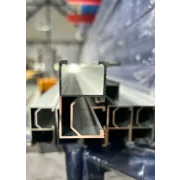 Alumínium sín fotovoltaikus napelemek oldalirányú rögzítéséhez, hossza 2,2 m, szélessége 26 mm, magassága 44 mm