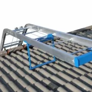Elektricheski aluminiev asans-or, maksimalna visochina 19 m, s promenliv iegiel za povdigane na tovari i fotovoltaichni solarni paneli