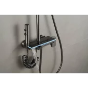 Мултифункционален душ комплект с интегриран термостат и електронен дисплей