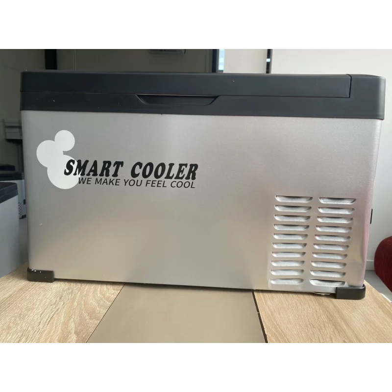 RESIGILAT! Frigider auto cu compresor smart cooler 30l , 12/24/220v, cu display LCD si bluetooth, transformator 220V inclus, taxa verde inclusa