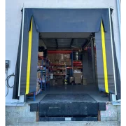 Rampa hidraulica neagră 10 tone de egalizare cu muchie basculanta trifazica
