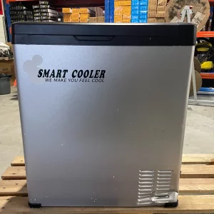 РАЗПЕЧАТАН! Хладилник за кола с компесор Smart Cooler – 75L, 12/24V, с LCD дисплей и Bluetooth