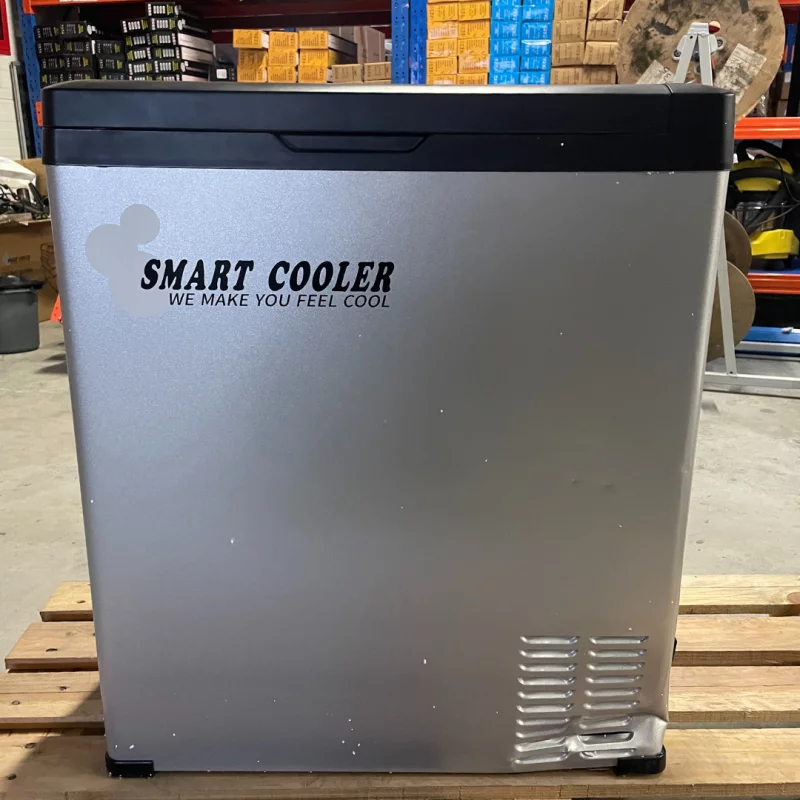PRODUS RESIGILAT! Frigider auto smart cooler cu compresor  75L ,12/24V, cu display LCD si bluetooth
