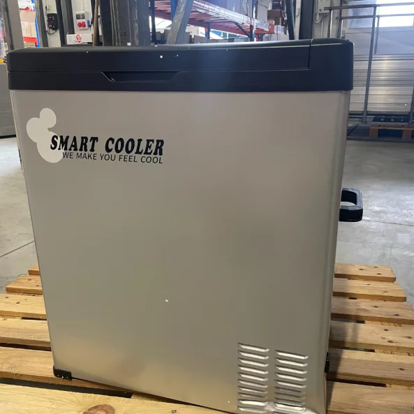РАЗПЕЧАТАН ПРОДУКТ! Хладилник за кола SIES Smart Охладител с компресор 75L, 12/24V, с LCD дисплей и Bluetooth
