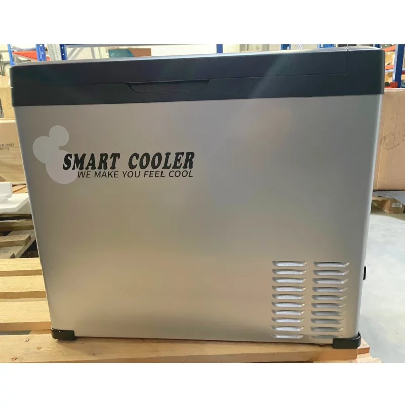 RESIGILAT! Frigider auto cu compresor smart cooler 50l , 12/24v, cu display LCD si bluetooth