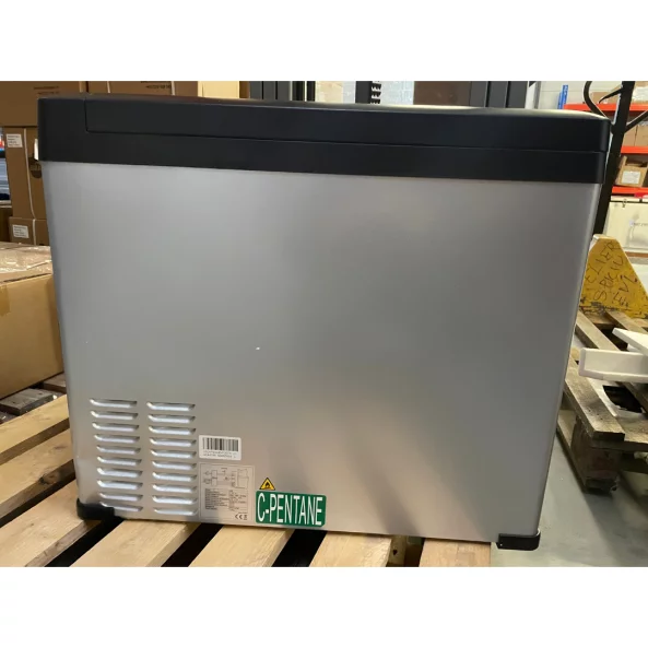 Разпечатан! Авто хладилник с компресор Smart Cooler 50L, 12/24V, с LCD дисплей и Bluetooth.