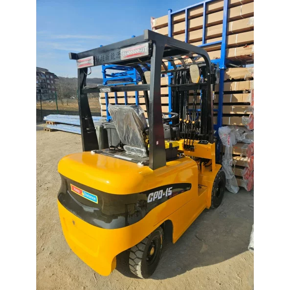 Stivuitor electric , 1500 kg ,inaltime de ridicare 3 m ,translatie stanga-dreapta