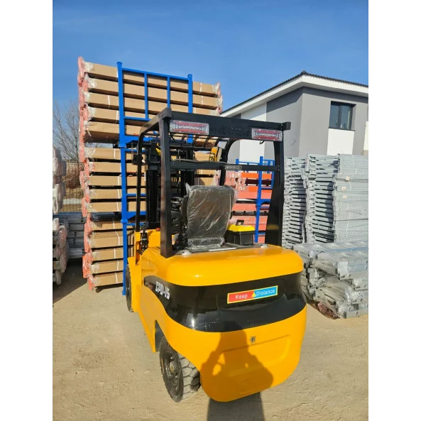 Stivuitor electric , 1500 kg ,inaltime de ridicare 3 m ,translatie stanga-dreapta