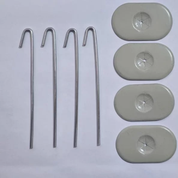 Gancho de aluminio para fijación de malla de protección en paneles fotovoltaicos