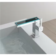 Moderen sanitaren kran, LED displei za temperatura, montazh na edin otvor