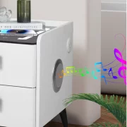 Tienko smart noshchno shkafche s bezzhichno zarezhdane, LED osvetlenie, Bluetooth visokogovoritel, USB and Type-C port i sistema za priestovi otpechatietsi - zelen tsviat, 2 chekmedzheta, moderen dizain ot stieklo i diervo