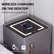 Inteligentno noshchno shkafche s bezzhichno zarezhdane, LED osvetlenie, 1 chekmedzhe za siekhranenie, seif, USB i Type-C port i 10 W Bluetooth visokogovoritel - oranzhev, moderen dizain ot stieklo i diervo