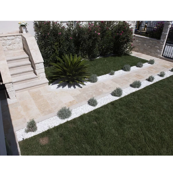 Mosaico/Piedra Decorativa Blanca 8-16 mm por palet de 1150 kg
