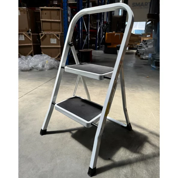 Scară din oțel cu 2 trepte – Model KMH0202C