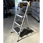Scară din oțel cu 3 trepte – Model KMH0203C