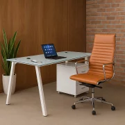 Modern íróasztal edzett üveglappal és ergonomikus műbőr székkel – Prémium dizájn, elegancia és kényelem