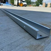 Horganyzott acél C-profil – 3700 mm
