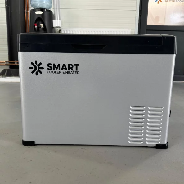 Autós hűtő kompresszorral, Smart Cooler 40L, 12/24 V, LCD kijelzővel és Bluetooth-tal, zöld adóval együtt – ÚJRACSOMAGOLT TERMÉK!
