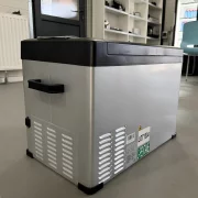 Autós hűtő kompresszorral, Smart Cooler 40l, 12/24 V, LCD kijelzővel és Bluetooth-szal, környezetvédelmi díjjal együtt – ÚJRACSOMAGOLT TERMÉK!