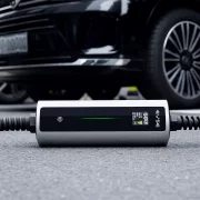 Hordozható, háromfázisú járműtöltő állomás – 22 kW, 32A – Bluetooth és alkalmazáson keresztüli vezérlés