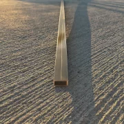 Perfil de marco de aluminio tipo U para vidrio - Dorado 6000*21*13*1.5