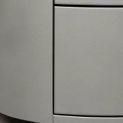 Модерно Многофункционално Нощно Шкафче с 15W Безжично Зареждане, LED Осветление с 3 Цвята и 3 Чекмеджета за Съхранение – СВЕТЛОСИВ