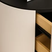 Modern Multifunkcionális Éjjeliszekrény 15W Vezeték Nélküli Töltéssel, 3 Színű LED Világítással és 3 Tárolófiókkal – FEHÉR