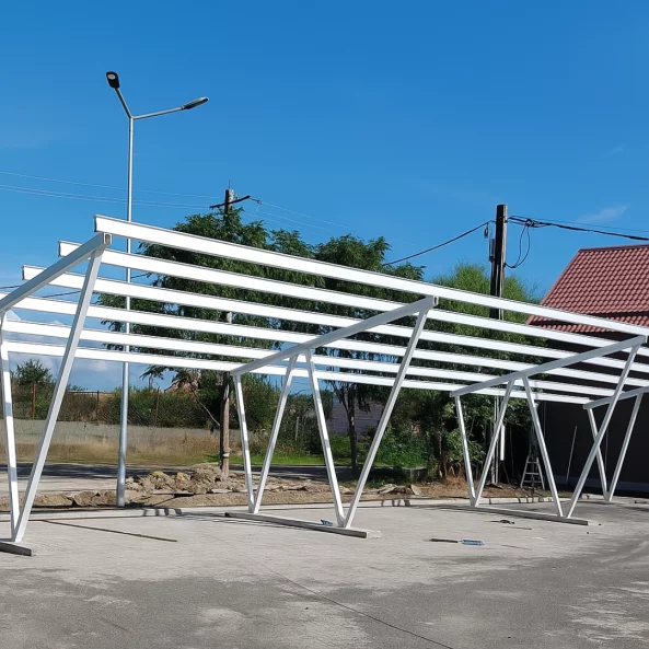 Alumínium kocsibeálló 2 autó számára (A csomag nem tartalmaz napelemeket)