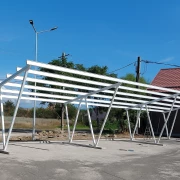 Marquesina de aluminio para 8 coches (El paquete no incluye paneles fotovoltaicos)