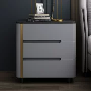Сиво боядисано нощно шкафче от синтерован камък, дъбово дърво и метал – с 3 чекмеджета за съхранение