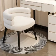 Модерен кръгъл стол, тапициран с текстил и метални крака