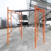 Acél mozgatható állvány H2000L1800W900 mm, 2 darab átlós merevítővel és egy platformmal.