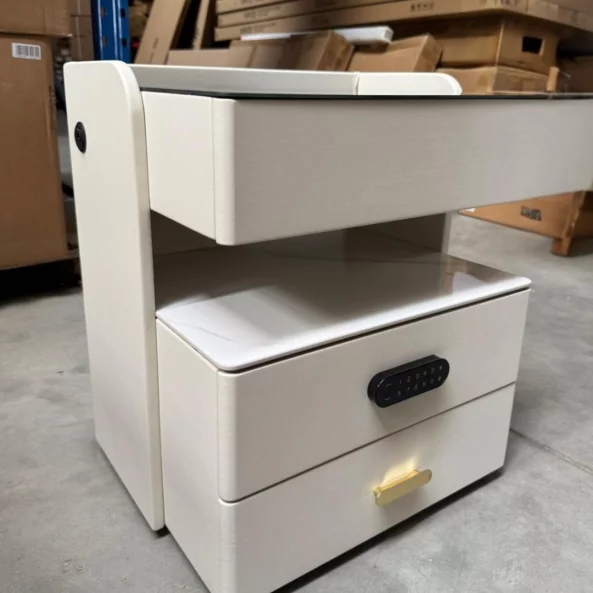 Mesita de noche inteligente con carga inalámbrica, iluminación LED, 3 cajones de almacenamiento, sensor de luz nocturna, altavoz Bluetooth y cerradura biométrica - blanco, diseño moderno de vidrio y madera