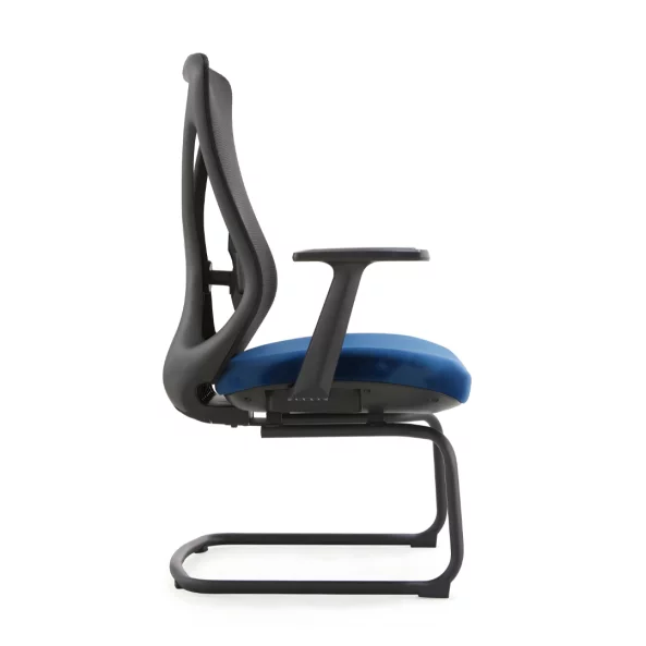 Офис стол с мрежеста облегалка, фиксирани подлакътници и стоманена рамка - W550D615H1040 mm