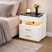 Интелигентно нощно шкафче с безжично зареждане, LED осветление, 3 чекмеджета за съхранение – бял цвят, модерен дизайн от стъкло и дърво
