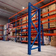 Professzionális polcláb 2000 × 600 × 90 × 70 mm, 1,5 mm vastagságú, csavaros rögzítőrendszerrel – 1000 kg/szint