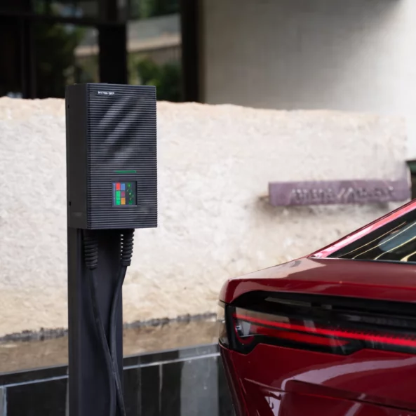 Stație de încărcare Wallbox 7kW Type 2 – 32A, Bluetooth APP, Ecran Tactil 3.5”, IP66 IK10, Cablu 5m