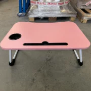 Masă pliabilă pentru laptop, 60x40x28cm, roz – Design modern din MDF și metal-PRODUS RESIGILAT!