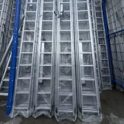 Scara profesionala din aluminiu, 3 tronsoane 3 x 12 trepte