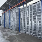 Escalera profesional de aluminio, 3 tramos 3 x 8 peldaños