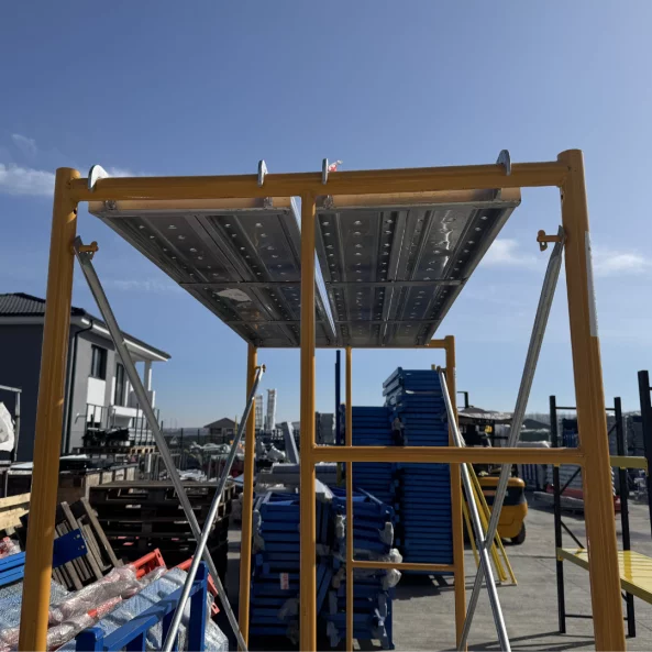 Schela circulabila din otel H2000*L1800*W900 mm cu 2 seturi de diagonale și o platformă