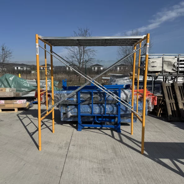 Schela circulabila din otel H2000*L1800*W900 mm cu 2 seturi de diagonale și o platformă