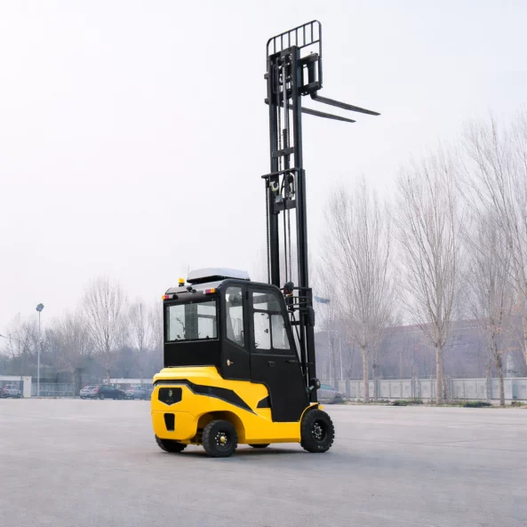 Carretilla elevadora eléctrica NM2, 2 toneladas – altura de elevación 4,5 m, cabina con aire acondicionado