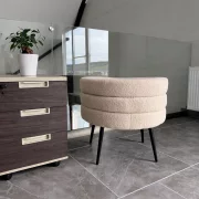 Fotoliu Modern Boucle Bej – Design Elegant cu Spatar Curbat