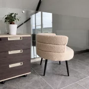 Fotoliu Modern Boucle Bej – Design Elegant cu Spatar Curbat