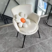 Scaun ROSALIE - elegant cu design floral, tapițat cu material textil și picioare din fier