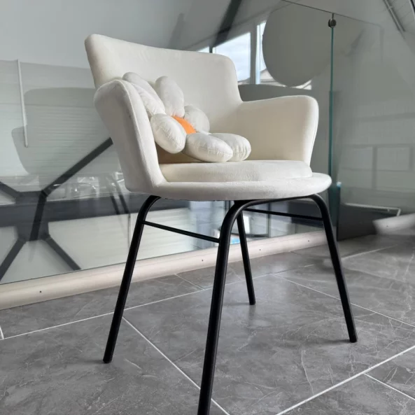 Scaun ROSALIE - elegant cu design floral, tapițat cu material textil și picioare din fier